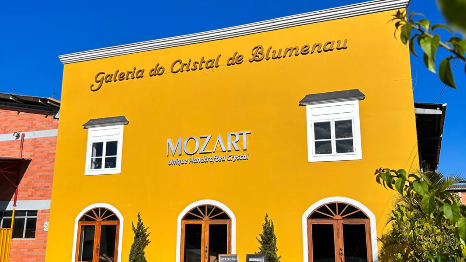 Mozart Crystal conquista Selo Ouro no Tripadvisor e apresenta a nova Galeria do Cristal de Blumenau como marco do turismo cultural catarinense